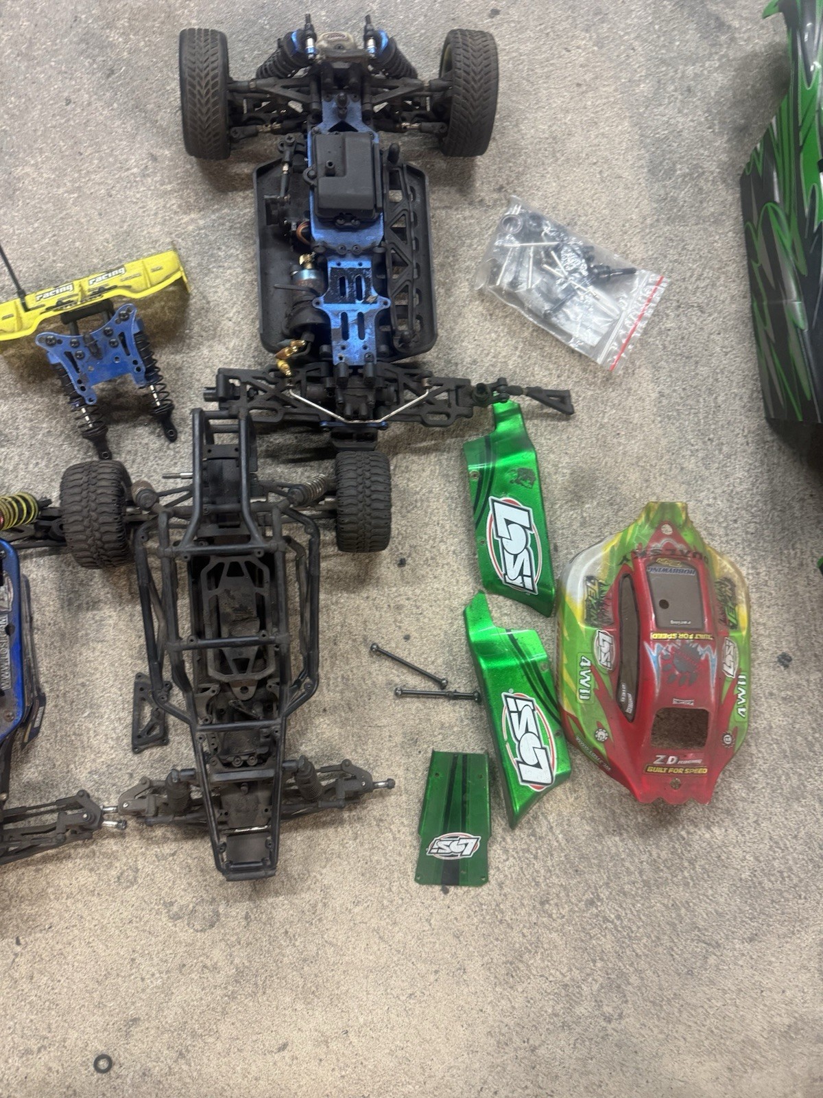 1/16 1/18 Rc Cars Losi Zd Racing 3 Rc Cars Parts Or Repair.