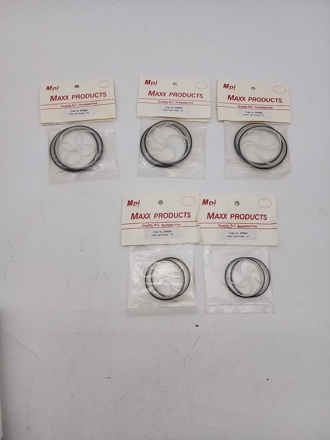 MPI MAXX PRODUCTS Indoor Light Wheels 2.56″ EPW65 X 3, 1.85″ EPW47 X 2 LOT of 5