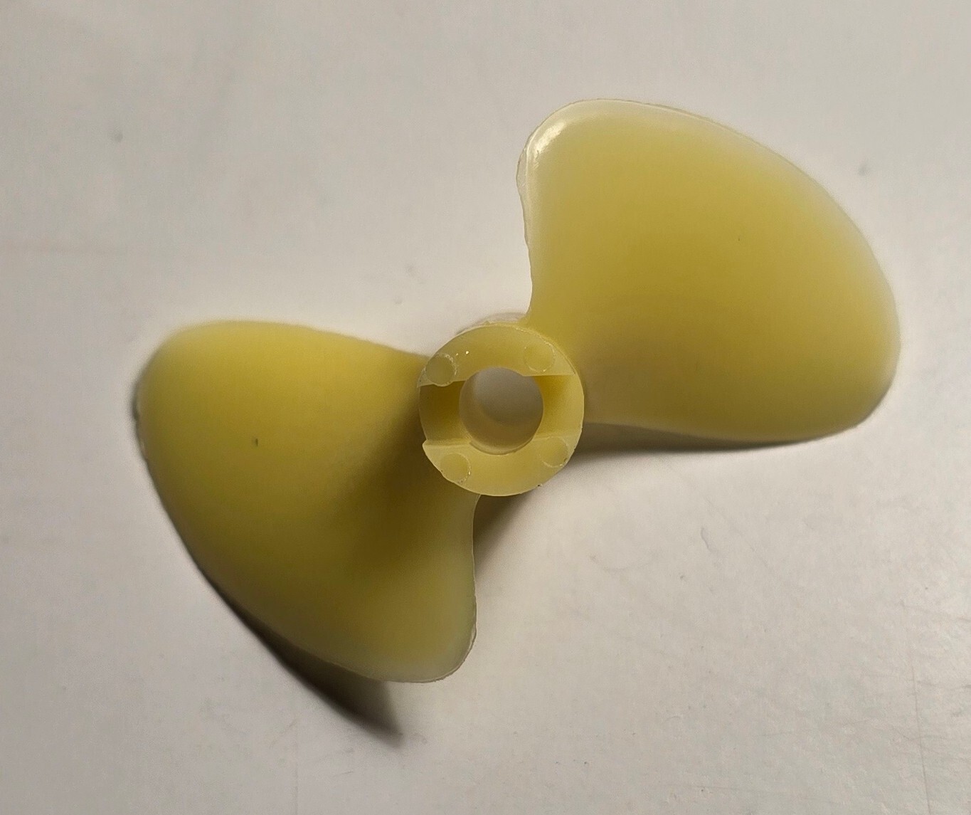 Octura 1250RPL Plastic RC Boat Propeller (1250) Right Hand Rotation