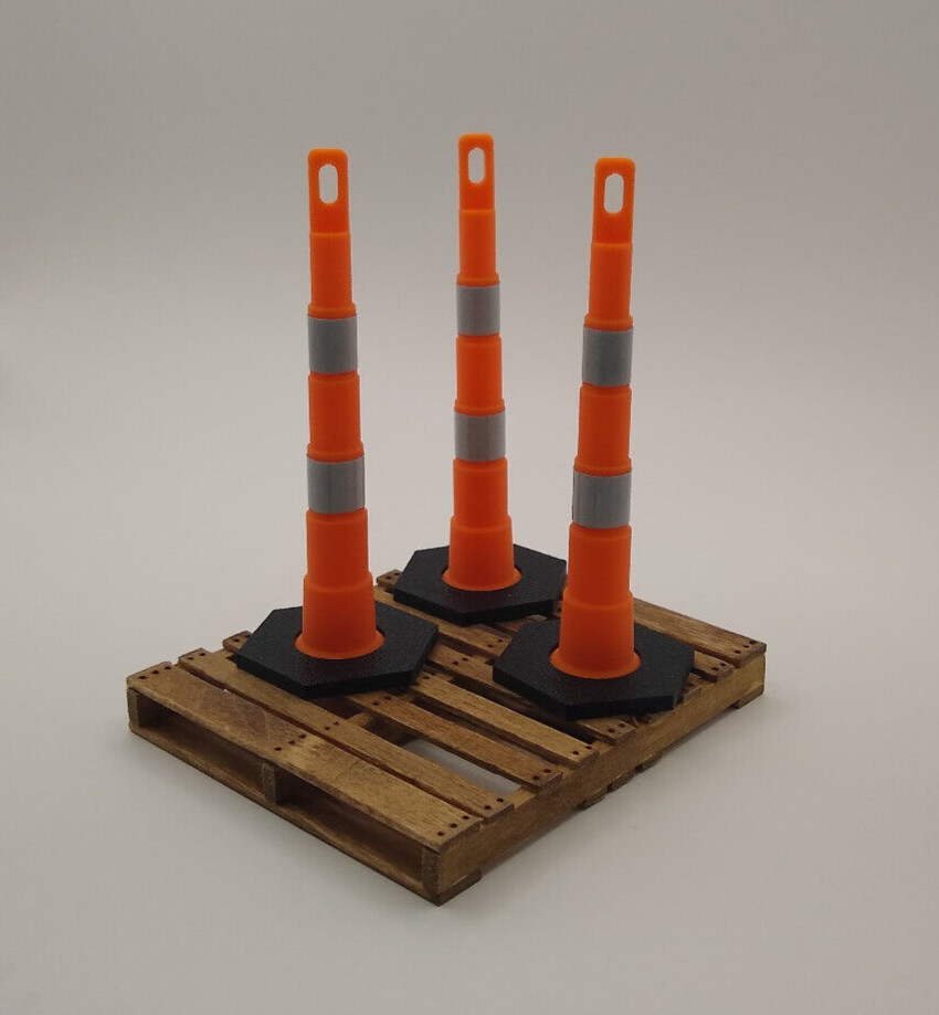 1:14 Scale Tall Construction Cone (Channelizer) &removable Black Base (Qty 10)