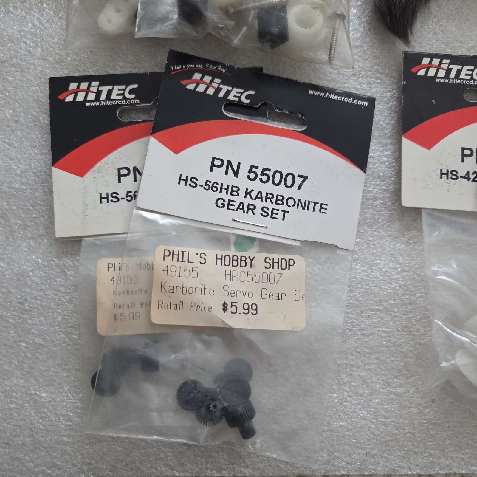 Hitec ~ 28 Item Parts Lot ~ RC Servo Replacement Gears & Arms ~ NIP NOS
