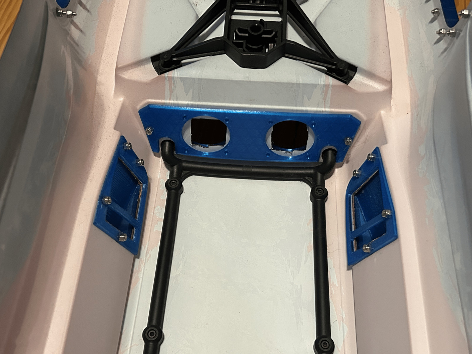 Xmaxx Window Vents and Fan Mount Kit. (Set of 5)