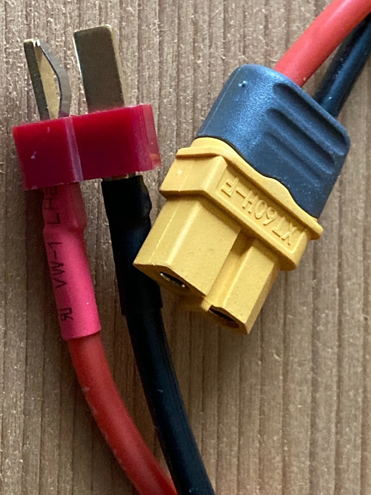 FEMALE XT60 TO MALE DEANS CHARGE CONNECTOR LEAD FOR ISDT CHARGERS