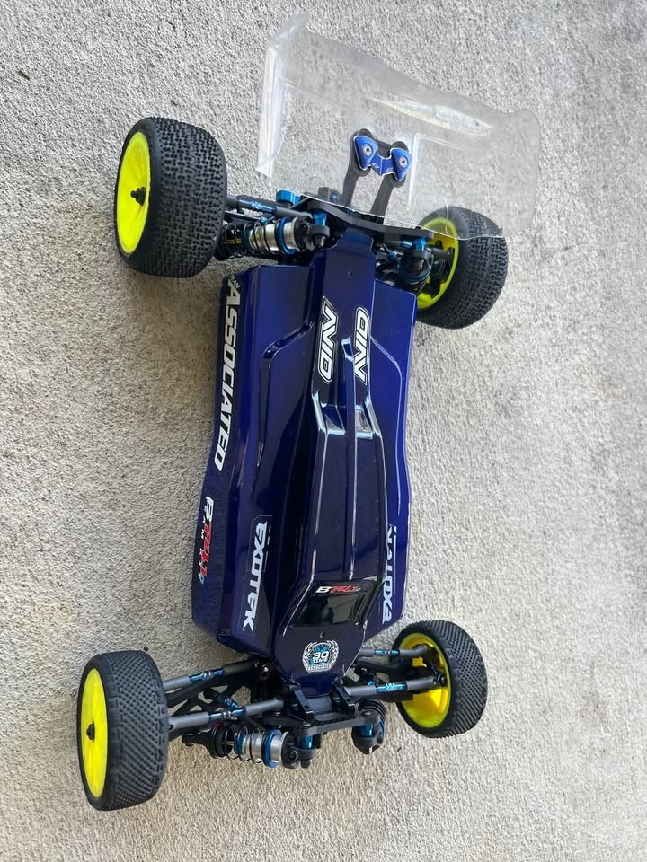Team associated RC10B74.1