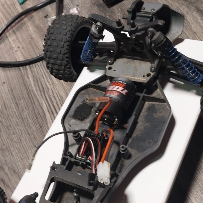 Traxxas Titan 12T 550 RC Chassis Black with Suspension Electronics
