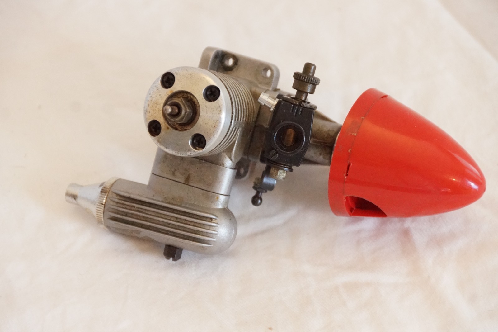 Rare HB Glow Airplane Engine – HB 15 – RC motor cat no. 1500. Made in Germany