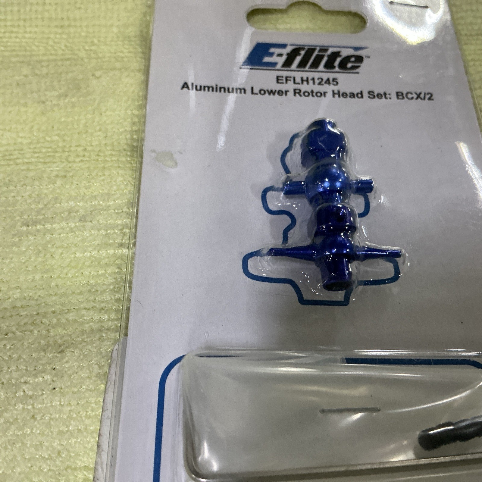 E-flite Aluminum Lower Rotor Head Set (Blue) – EFLH1245 – Ages 17+