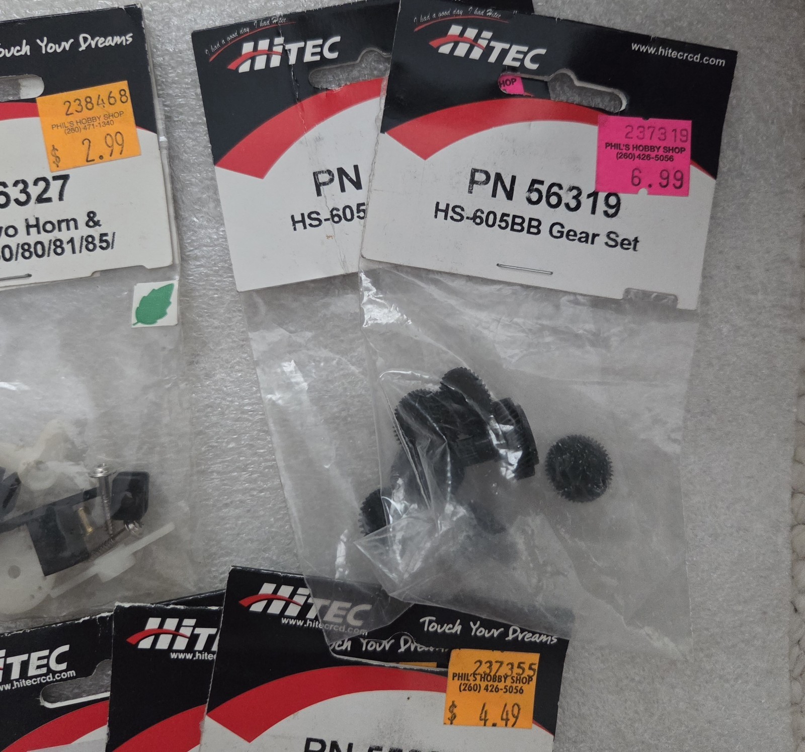 Hitec ~ 28 Item Parts Lot ~ RC Servo Replacement Gears & Arms ~ NIP NOS