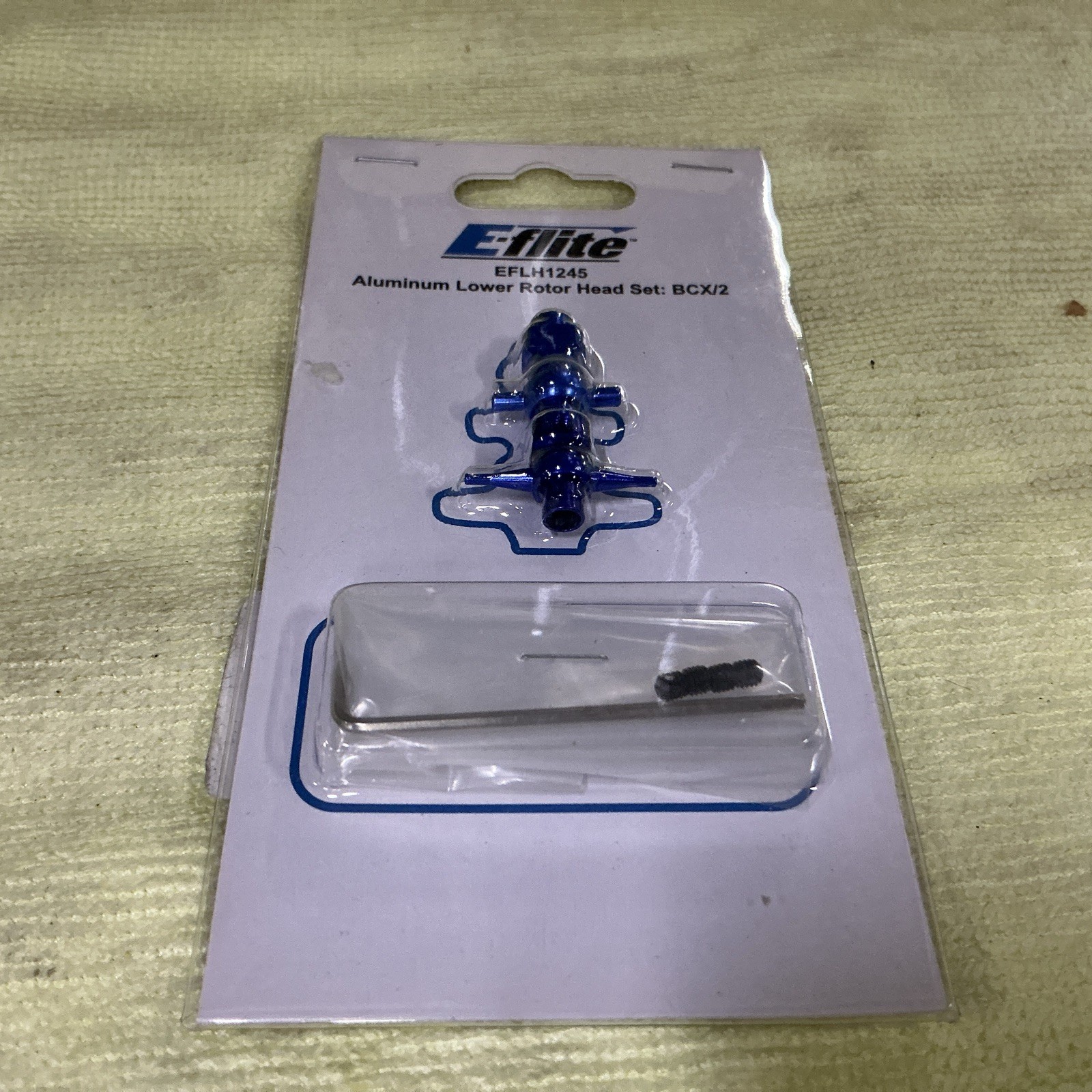 E-flite Aluminum Lower Rotor Head Set (Blue) – EFLH1245 – Ages 17+