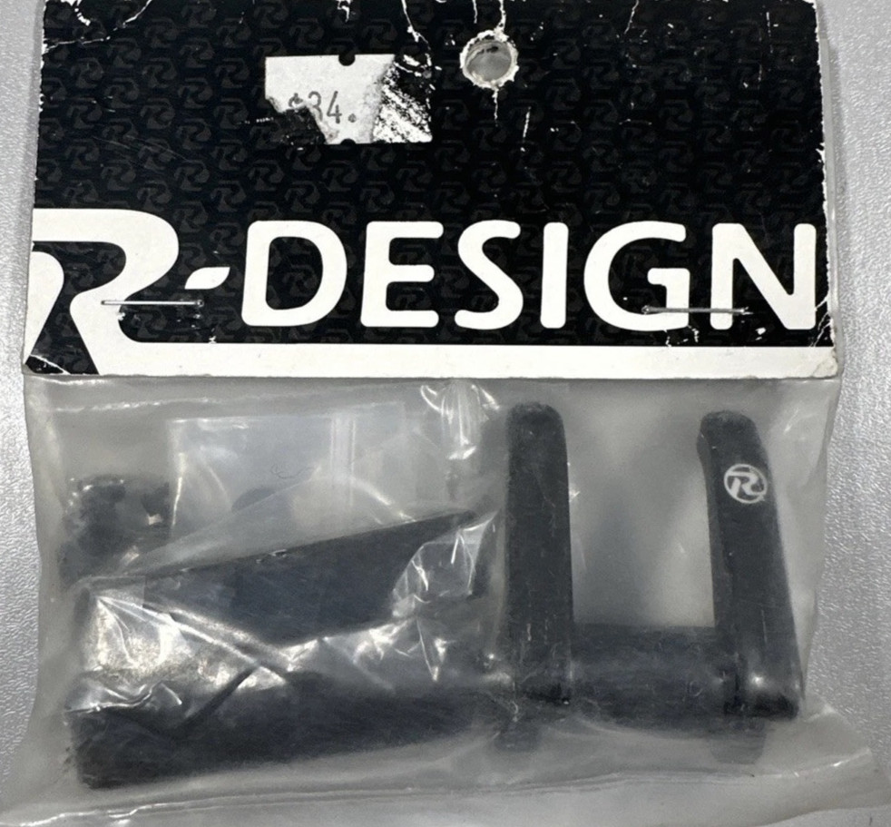 R-Design 22 Laydown Transmission Wheelie Bar Mount V2 (Black) [RDD521]