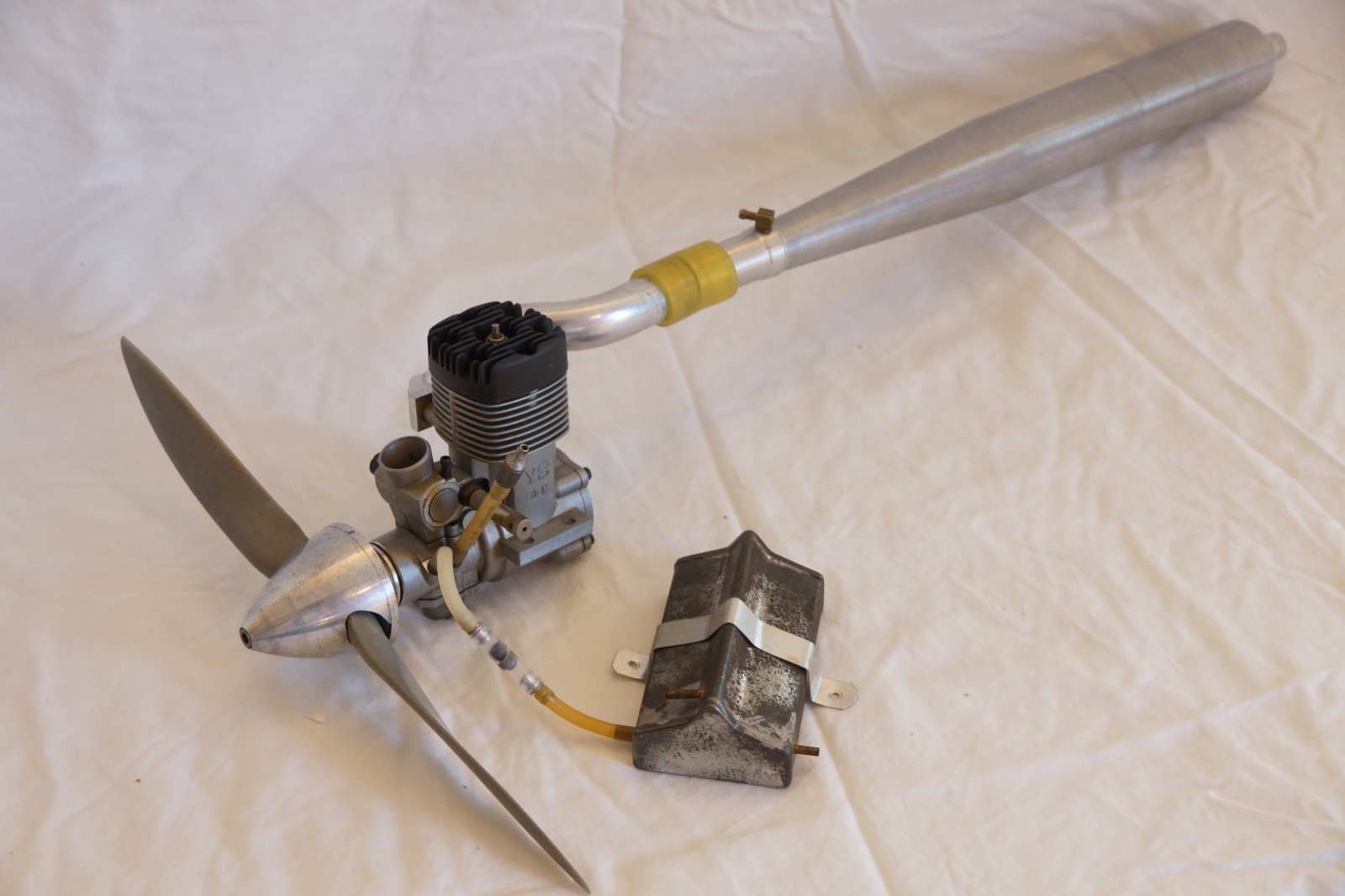 Rare YS 61 S High Performance Competition RC Airplane Engine w/ tuned pipe, Prop