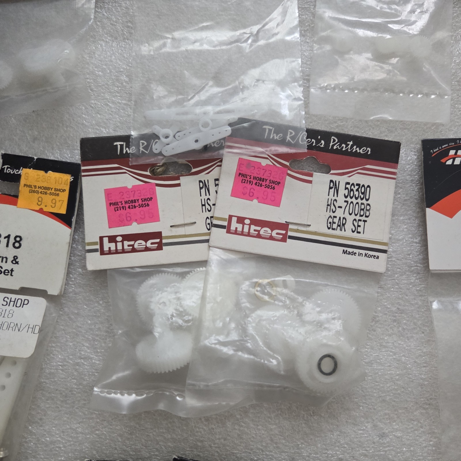 Hitec ~ 28 Item Parts Lot ~ RC Servo Replacement Gears & Arms ~ NIP NOS