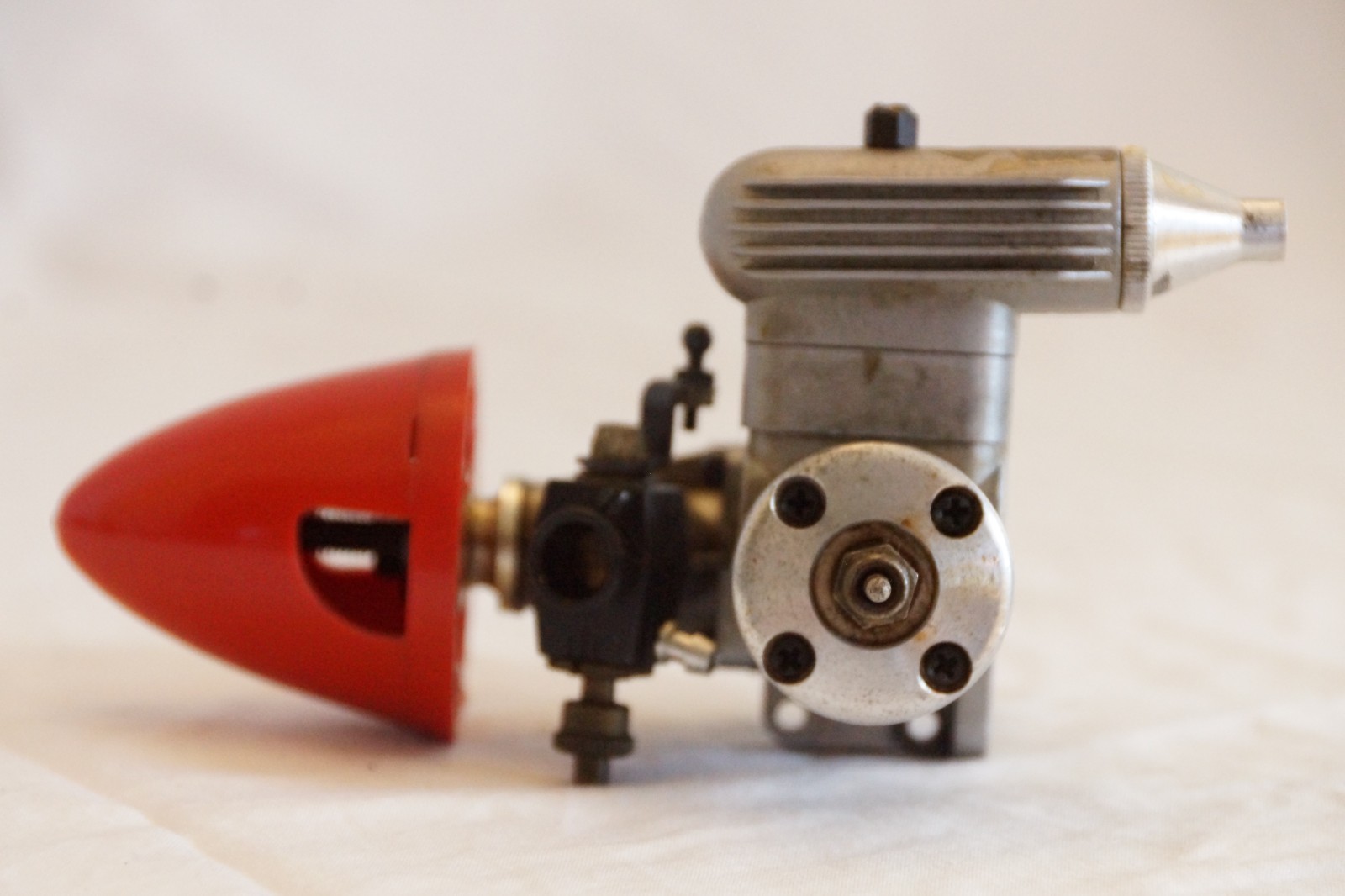 Rare HB Glow Airplane Engine – HB 15 – RC motor cat no. 1500. Made in Germany