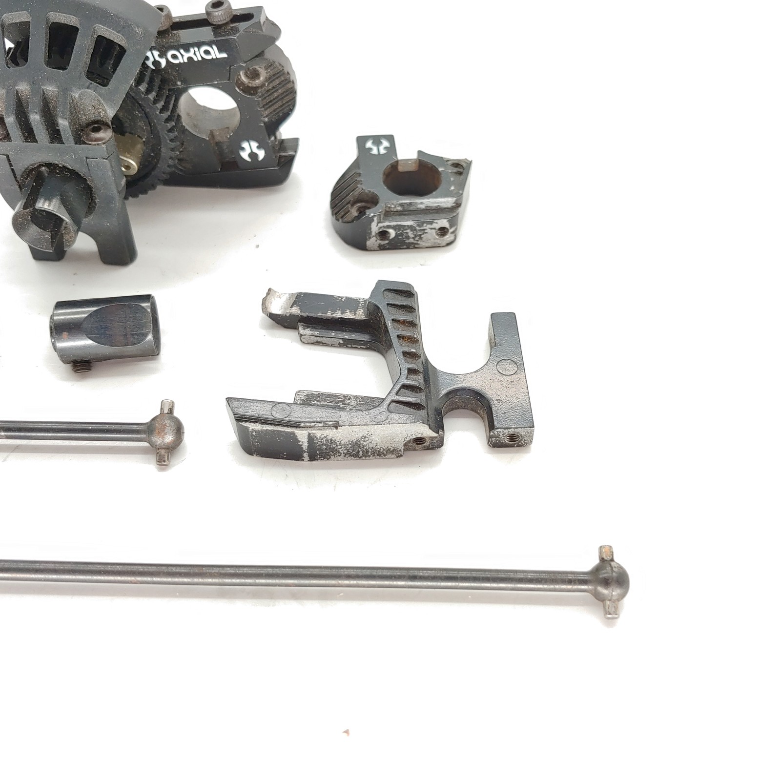 *RARE* AXIAL EXO TERRA CENTER DRIVE SPOOL / MOTOR MOUNT / DRIVESHAFT SET DIFF