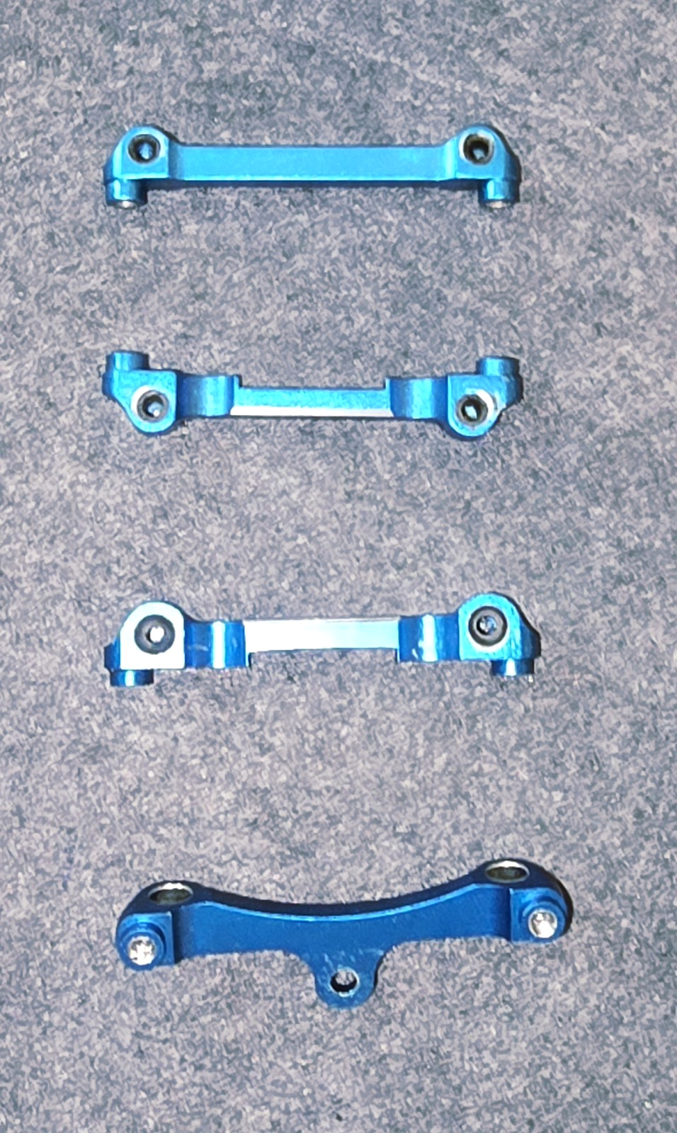 Vintage Associated TC3 Blue Aluminum Front & Rear Suspension Arm Pin Mounts RARE