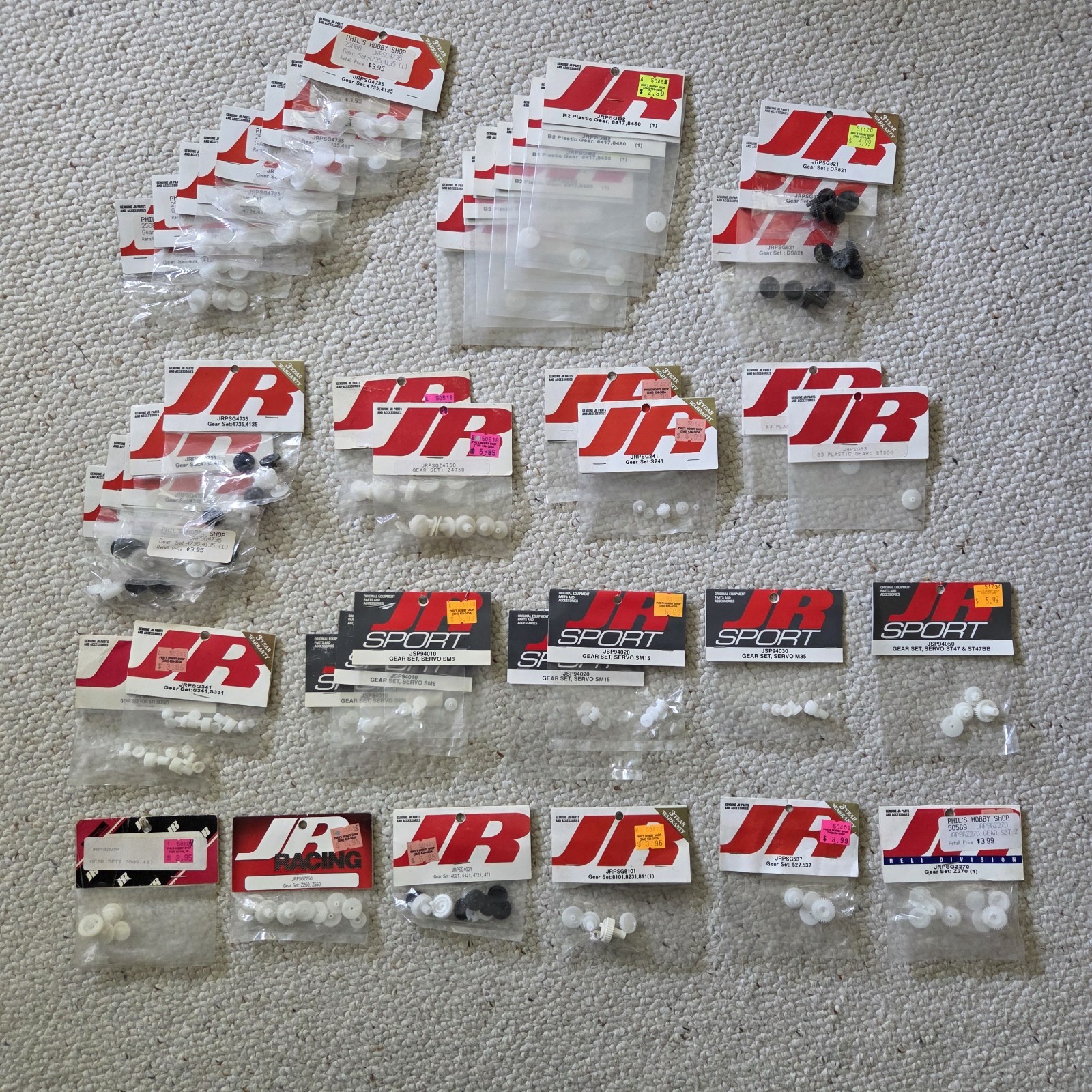 JR Racing ~ Plastic Servo Gear Lot ~ 44 Items ~ RC Servo Parts Lot ~ NIP NOS