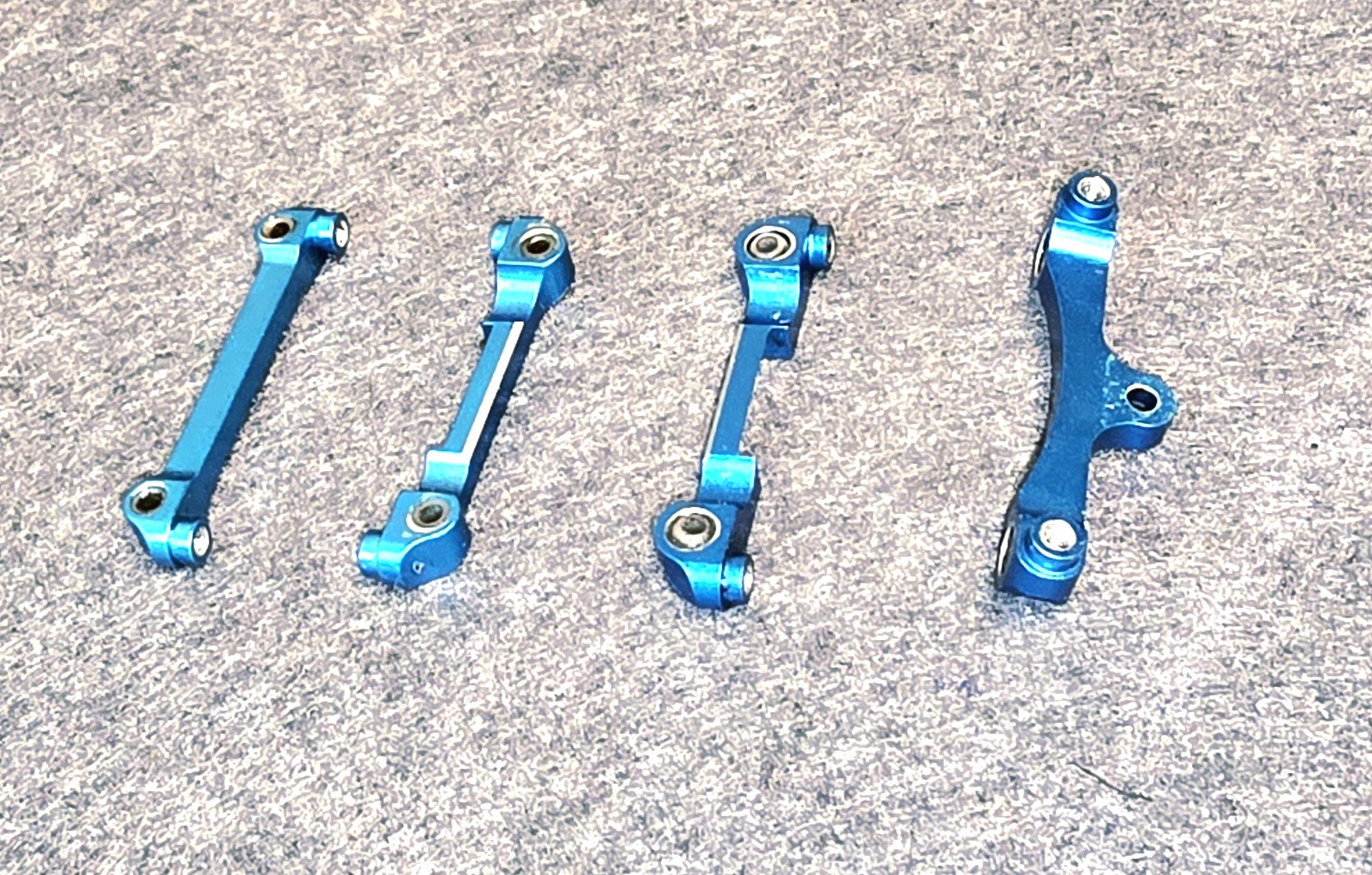 Vintage Associated TC3 Blue Aluminum Front & Rear Suspension Arm Pin Mounts RARE