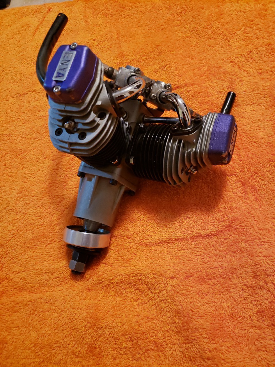 ENYA Engine – ENYA VT 240 – V TWIN 4C Motor VT240 – Nice – Purple Cap – KIK25