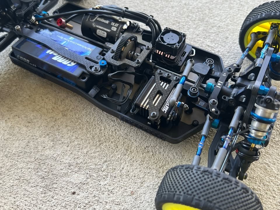 Team associated RC10B74.1