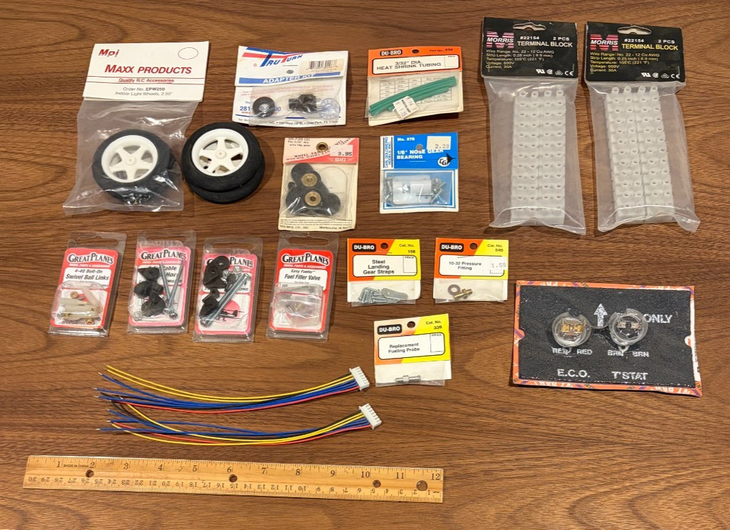 17 MISC. RC Airplane Parts LOT Great Planes Morris DU-BRO Tru-Turn MAXX SIG NOS!
