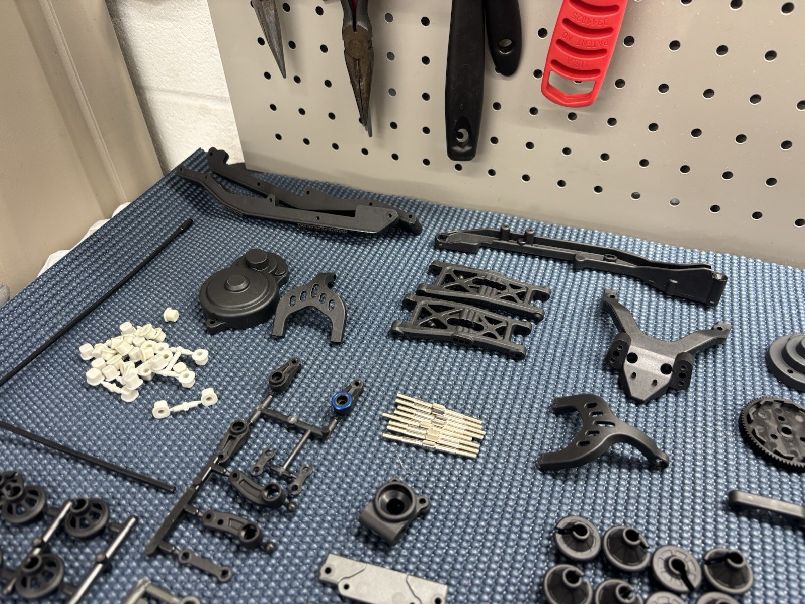 Team Associated B6/B7 Parts Lot