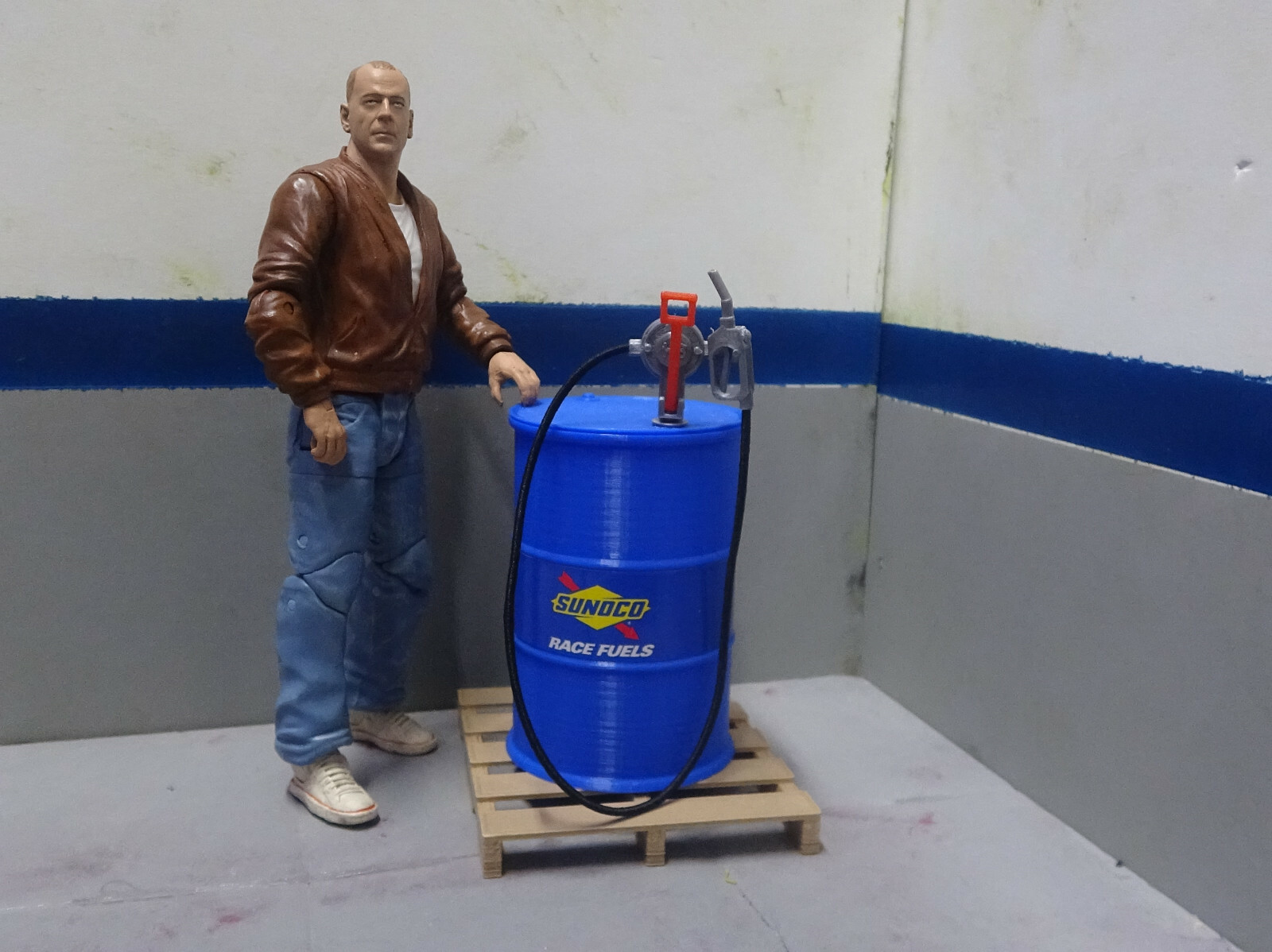 Barrel with Pump Blue 1/10 1/12 Scale Action Figure Garage Dollhouse Diorama