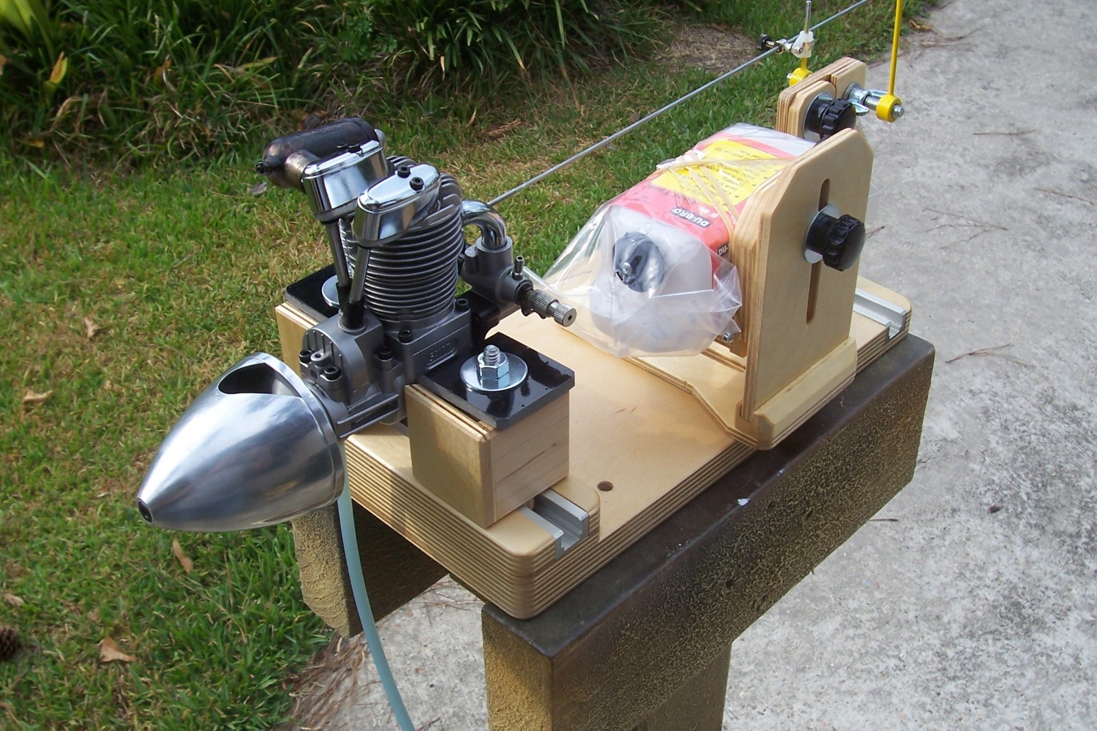 R/C ENGINE TEST/BREAK-IN STAND FOR OS, SAITO, SUPER TIGER, 2 AND 4 CYCLE