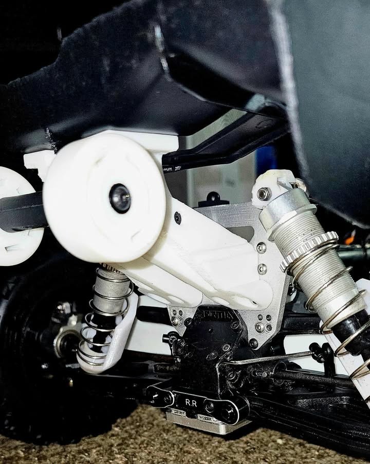 Kraton/Outcast/Notorious 6S V5/V6 Wing Mount
