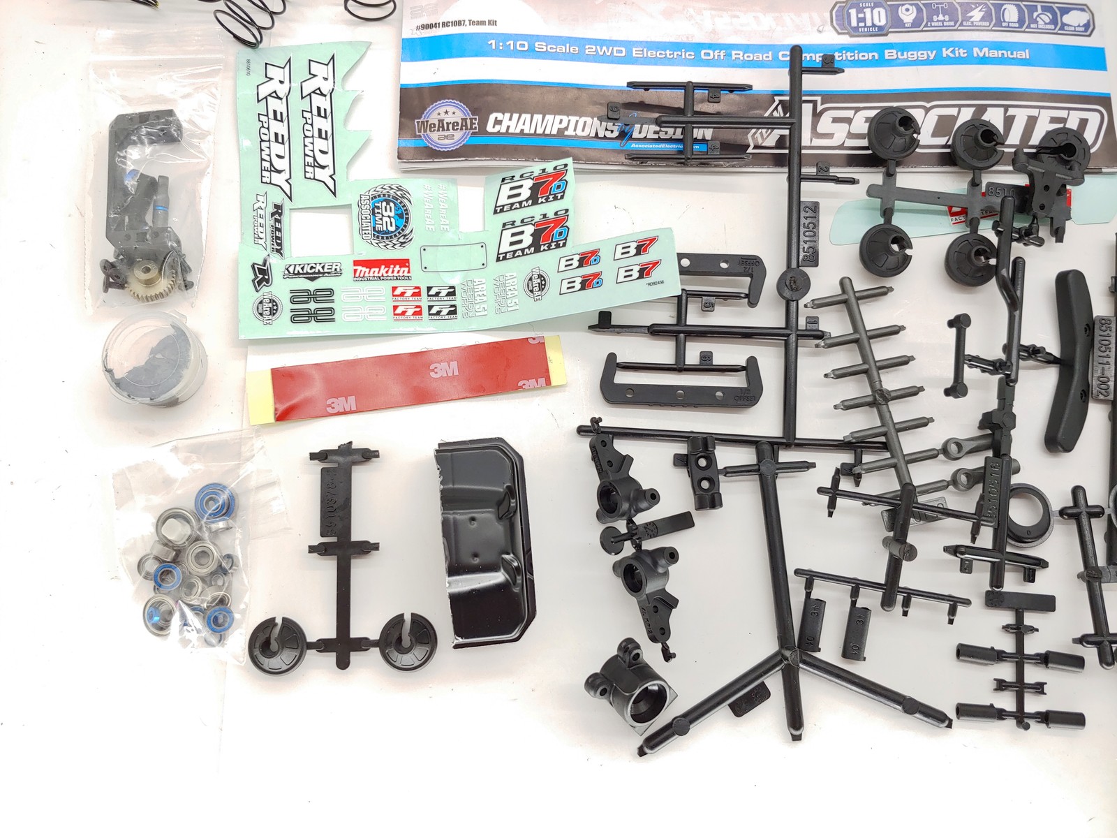 Team Associated RC10B7 B7 1/10 2wd Buggy Roller Slider Chassis w/ Body & Parts