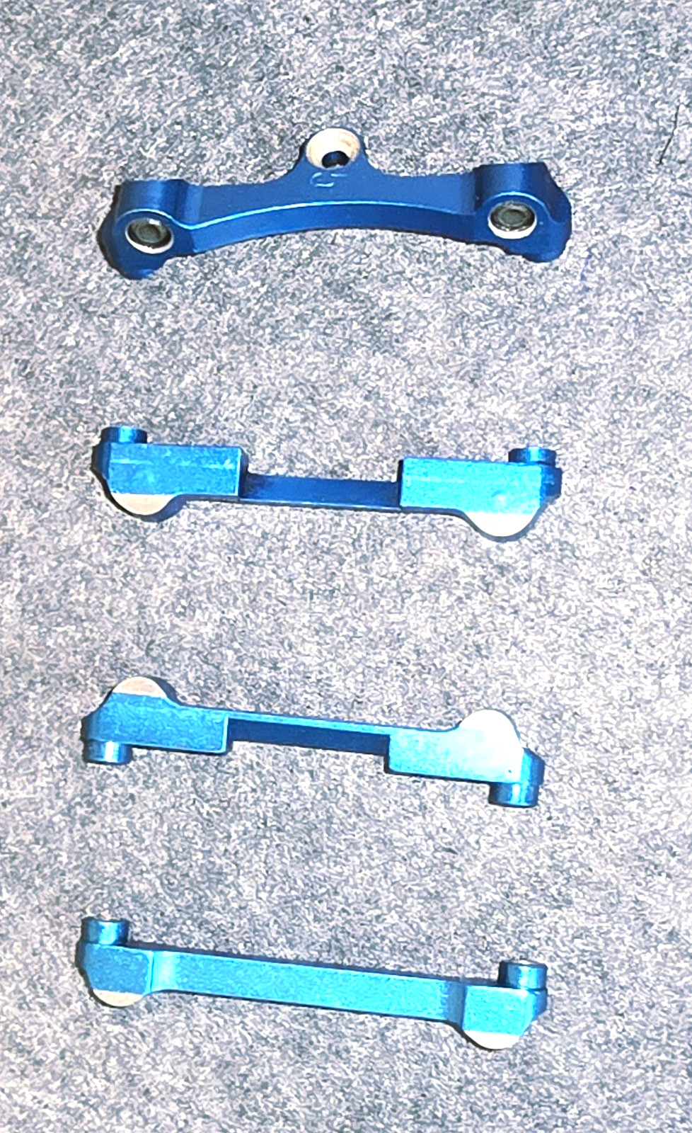 Vintage Associated TC3 Blue Aluminum Front & Rear Suspension Arm Pin Mounts RARE