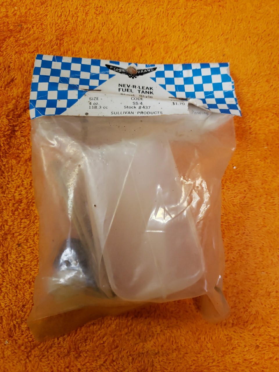 Sullivan Tank – Fuel-Tank Slant Style – 4 Oz / 118.3 CC SS-4 New – No 437 – P26