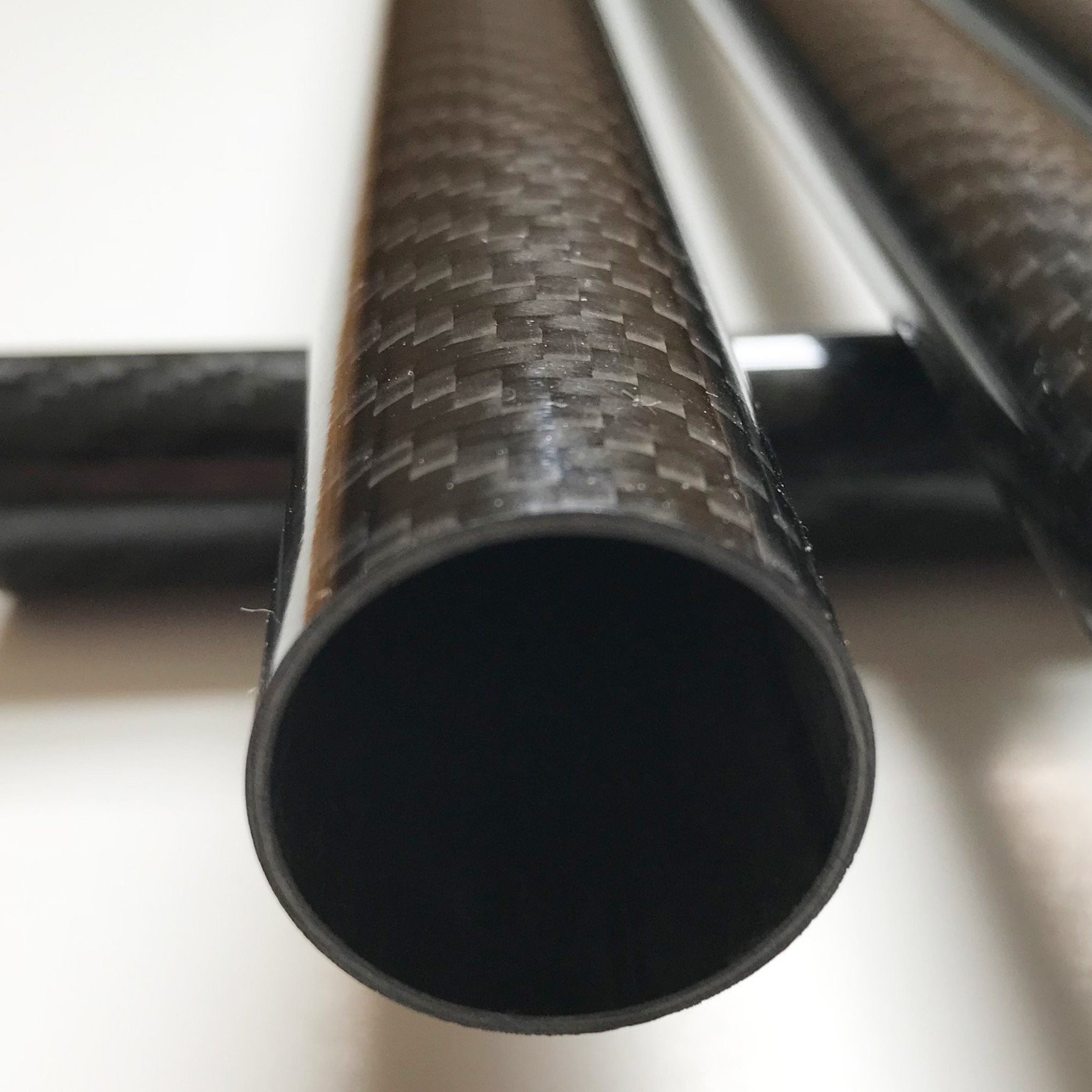 (1) Carbon Fiber Tube – 20mm x 18mm x 500mm – 3K Twill High Gloss – (1) Tube