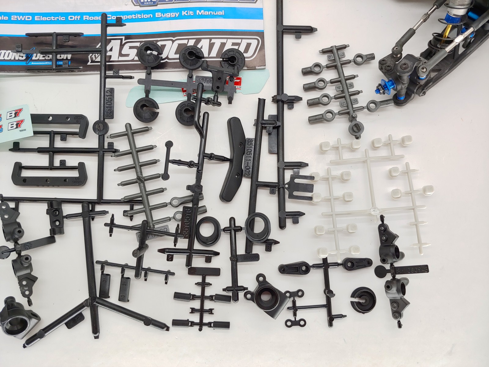 Team Associated RC10B7 B7 1/10 2wd Buggy Roller Slider Chassis w/ Body & Parts