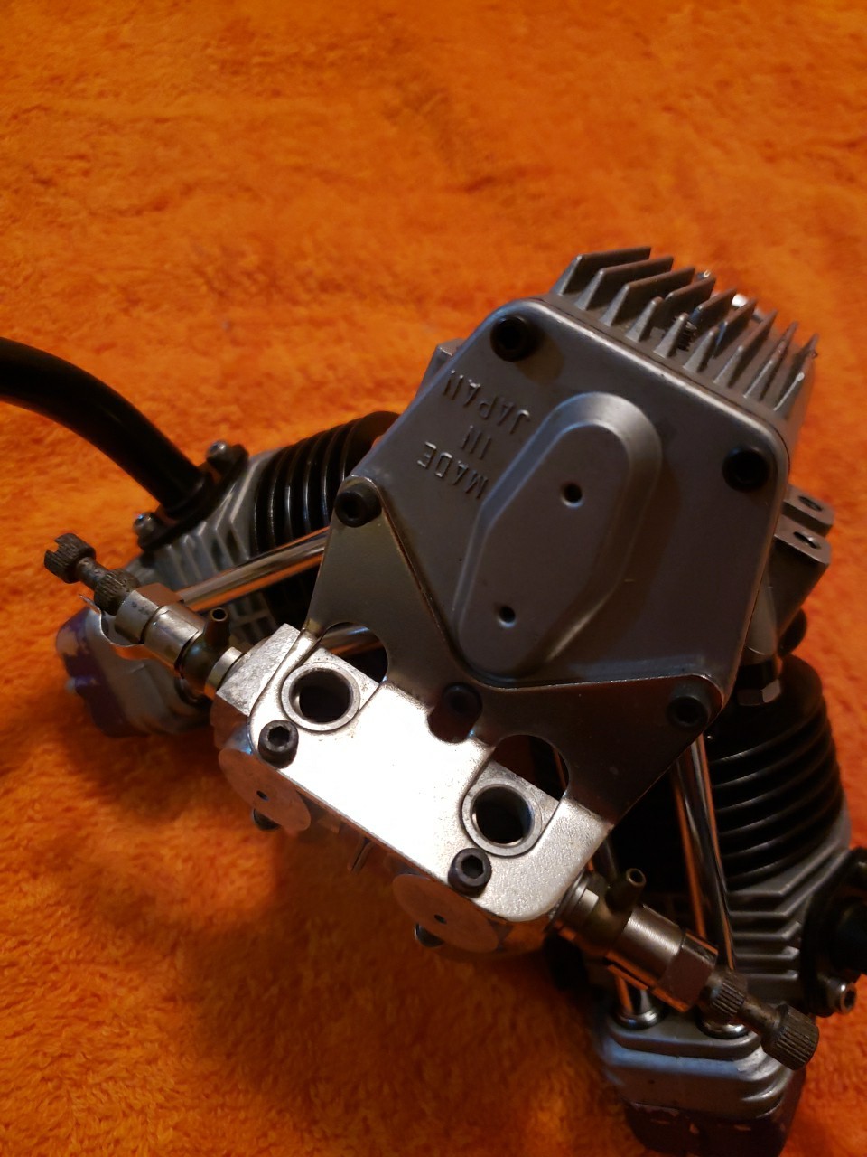 ENYA Engine – ENYA VT 240 – V TWIN 4C Motor VT240 – Nice – Purple Cap – KIK25