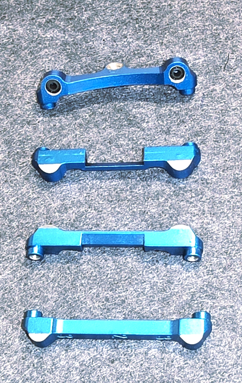 Vintage Associated TC3 Blue Aluminum Front & Rear Suspension Arm Pin Mounts RARE