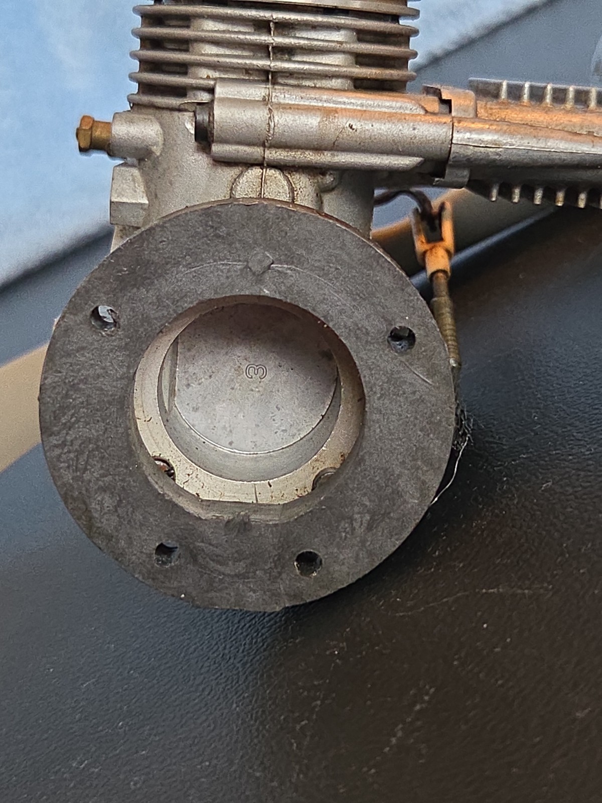Como .40 S SCH (Schnürle ported) two-stroke RC glow engine. Untested. Good Comp