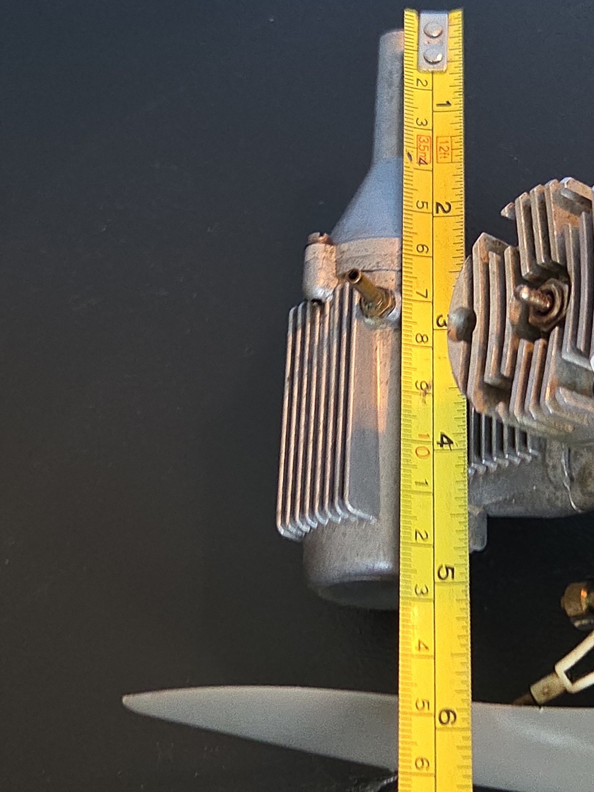 Como .40 S SCH (Schnürle ported) two-stroke RC glow engine. Untested. Good Comp