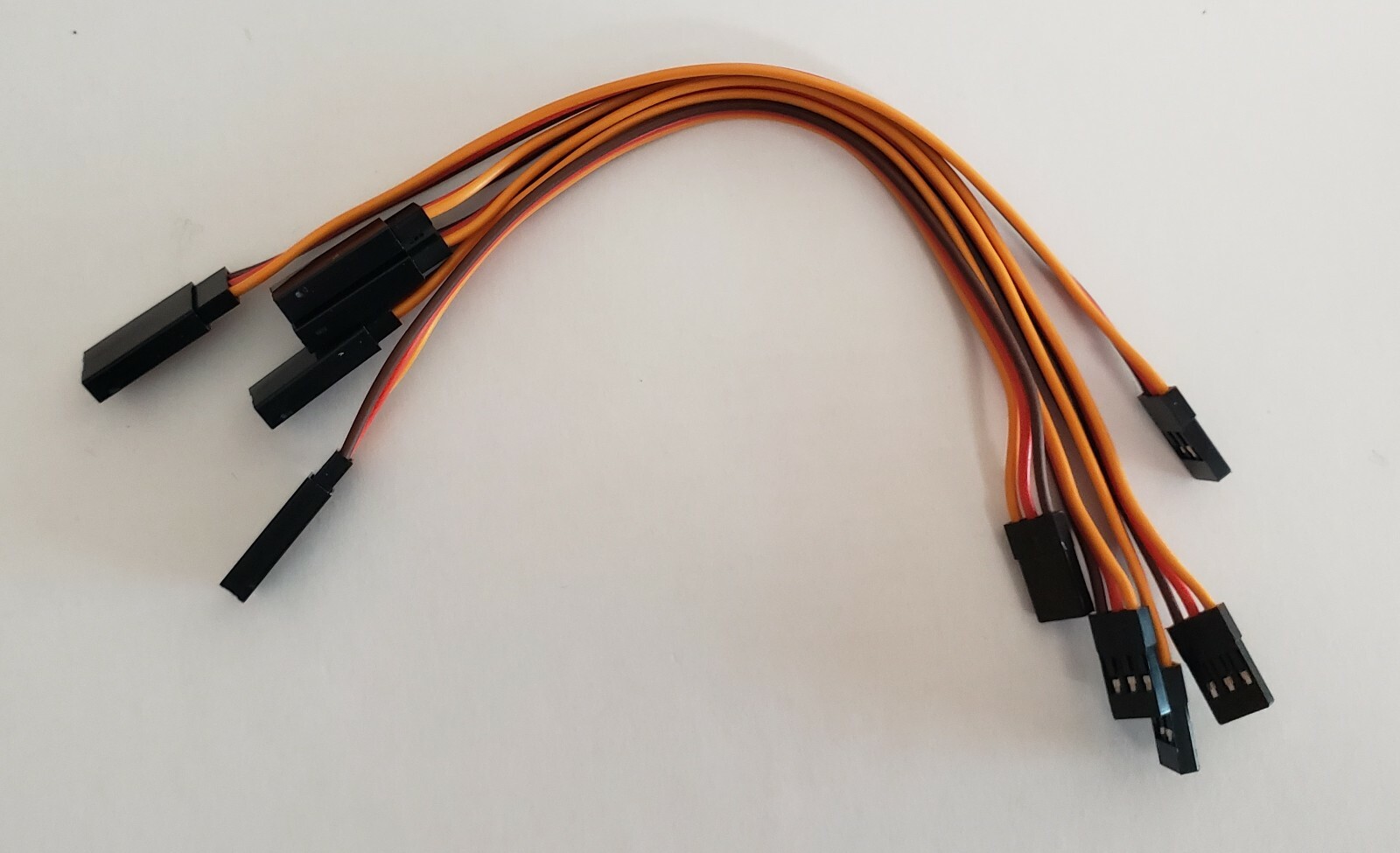 5 PCS – 6 INCH HITEC/JR 22AWG SERVO EXTENSIONS