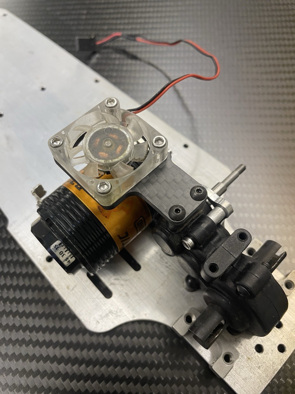 Team Associated GT Electric Fan Mount For Electric Conversion Carbon fiber