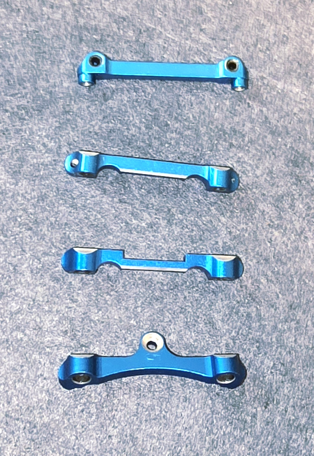 Vintage Associated TC3 Blue Aluminum Front & Rear Suspension Arm Pin Mounts RARE