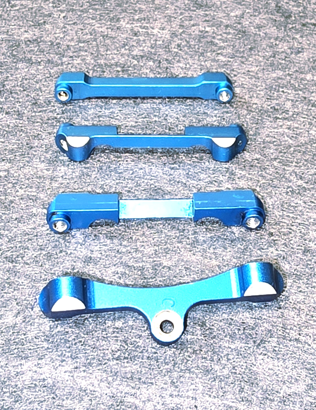 Vintage Associated TC3 Blue Aluminum Front & Rear Suspension Arm Pin Mounts RARE