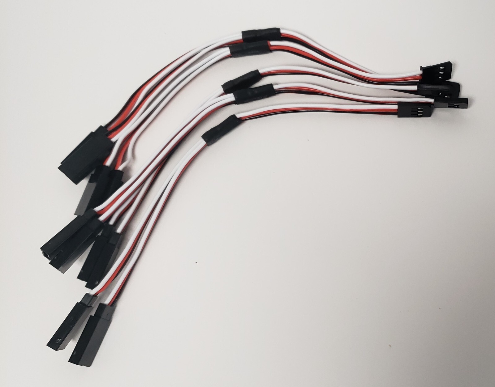 5 PCS – 6 INCH Y 22AWG FUTABA SERVO EXTENSIONS