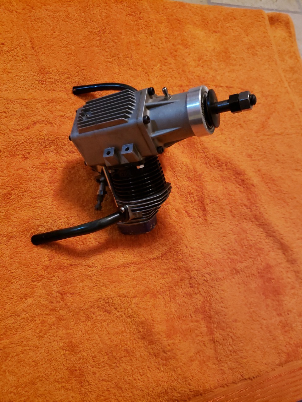 ENYA Engine – ENYA VT 240 – V TWIN 4C Motor VT240 – Nice – Purple Cap – KIK25