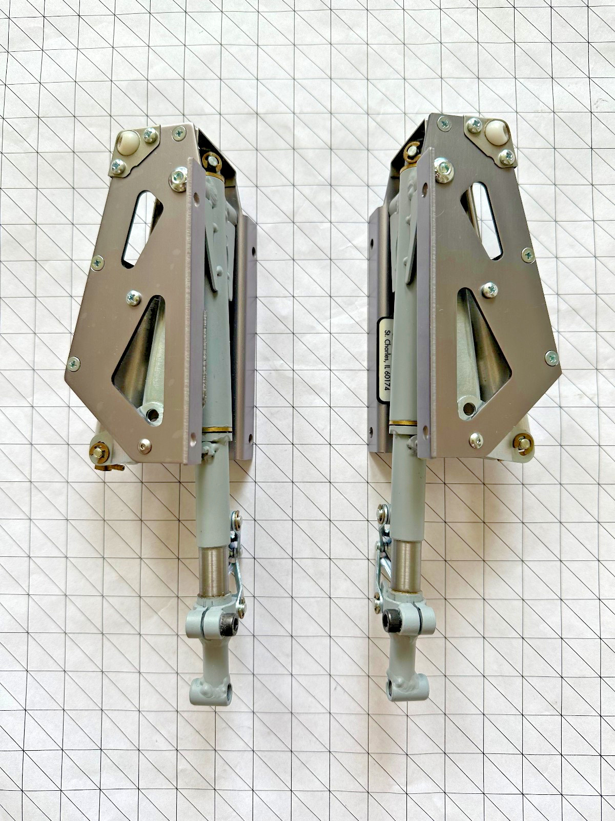 Robart #148 Series Rotating Retracts for 1/4 – 1/5 Large Scale Planes *** NEW***