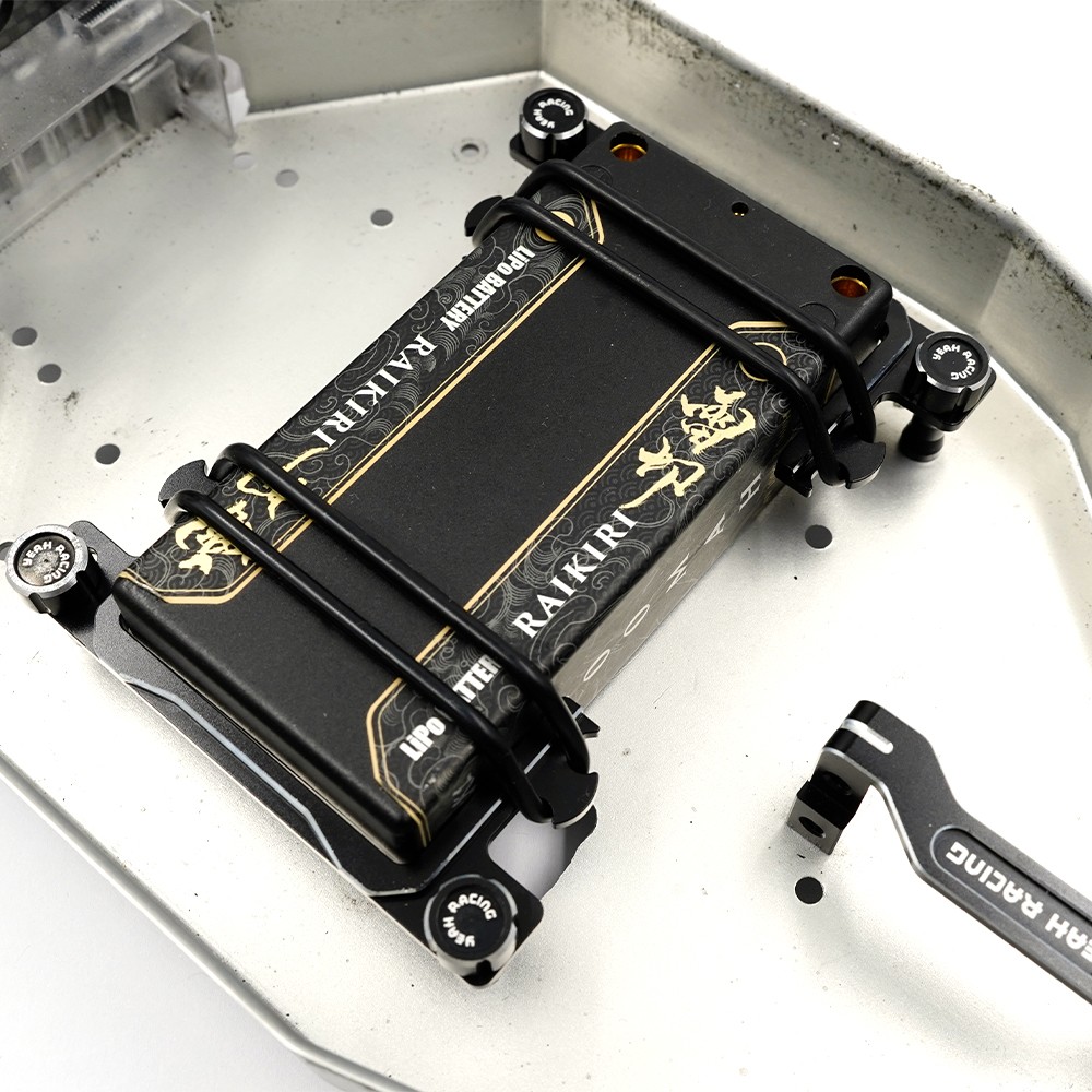 Yeah Racing Aluminum Shorty Battery Holder For Team Associated RC10 #TARC-012BK