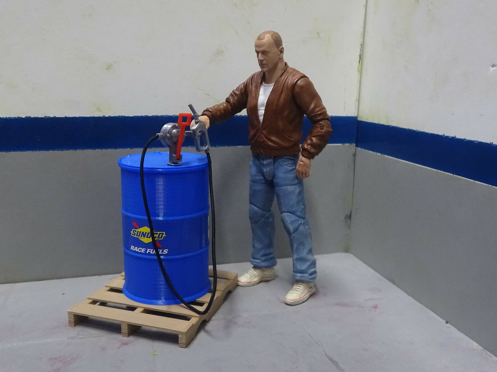 Barrel with Pump Blue 1/10 1/12 Scale Action Figure Garage Dollhouse Diorama