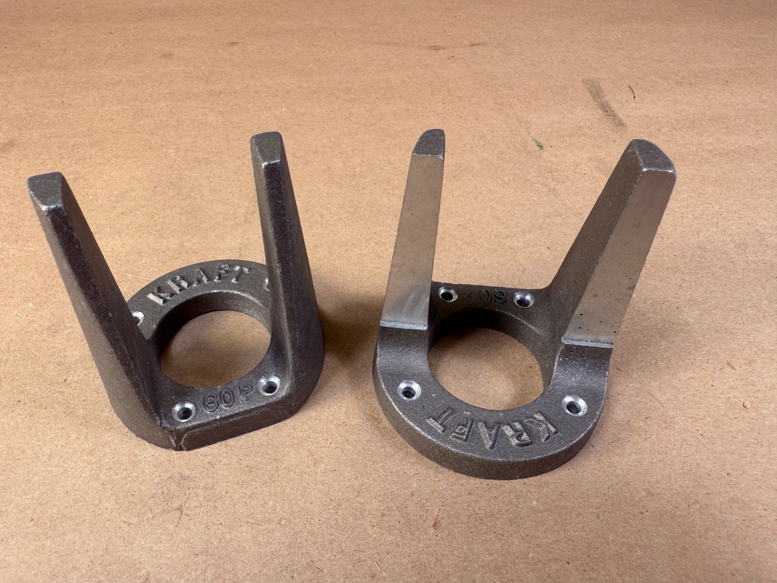 NOS Vintage Kraft Aluminum Engine Mount 60P 200-206 – 1.455″ Span