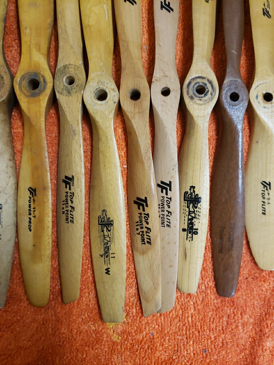 Lot Of 14 Wood Props – JZ & Top Flite Wood Propeller – 9″ To 13″ Size Props