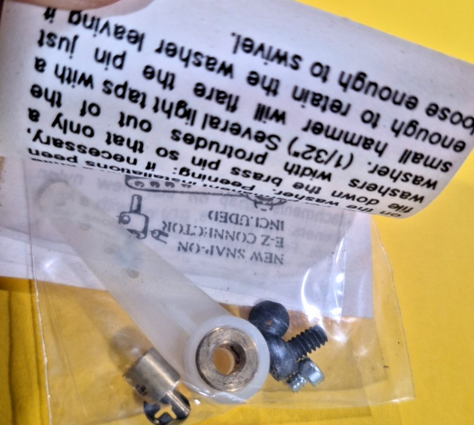 DU-BRO – CAT. NO. 155 ~ NIP!~ – 1 1/4″ Nylon Steering Arm Assembly
