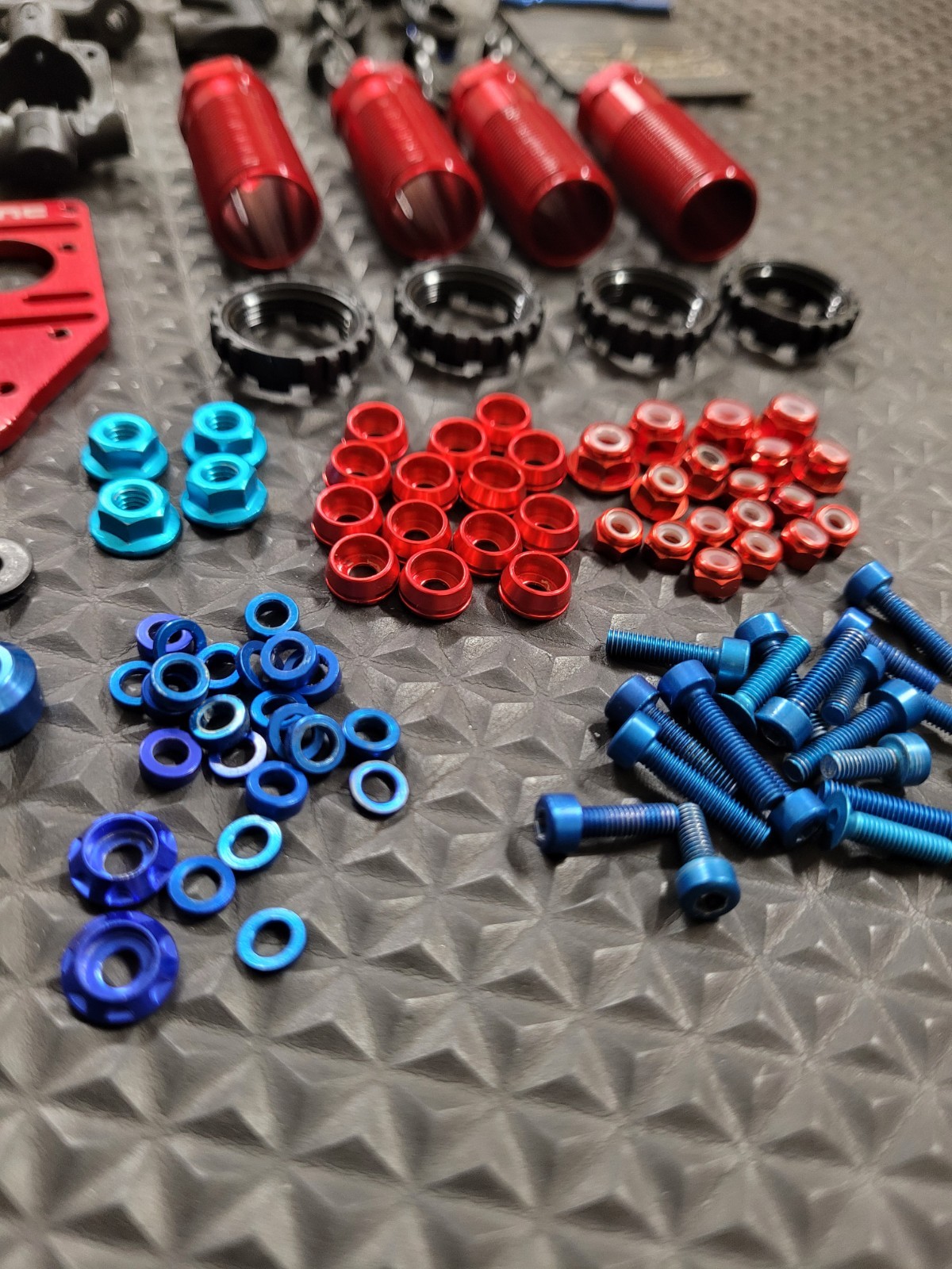 Saddle Pack & Aluminum Screw Uprade Set For Team Associated SC10 4×4 Used